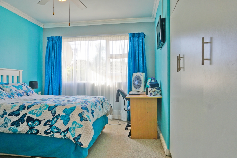 6 Bedroom Property for Sale in Kidds Beach Eastern Cape